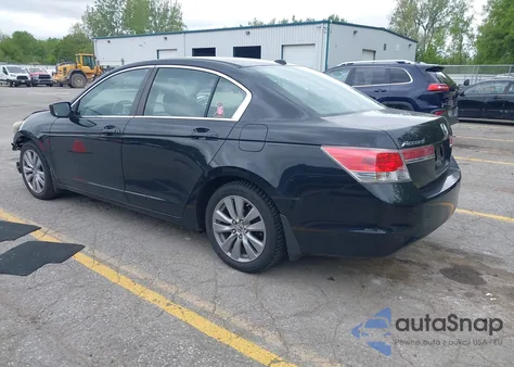 2011 Honda Accord 2.4 Ex-L z USA, uszkodzony, nr VIN 1HGCP2F88BA038155